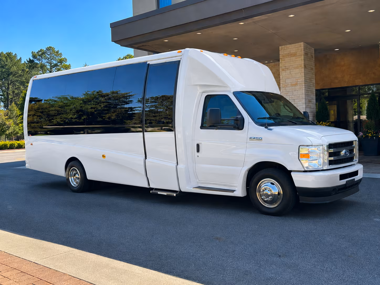 guest shuttles to sunset lodge at rusty tractor vineyards and wedding venues around little rock